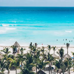 Nyx 4*, Cancún México